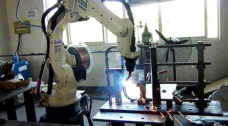 国内焊接机器人要翻身得从以下几个点出发