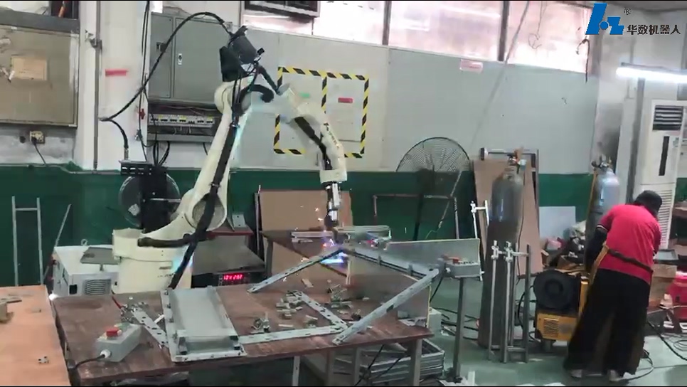 五金框架转角焊接视频-自动焊接设备-JH605焊接机器人